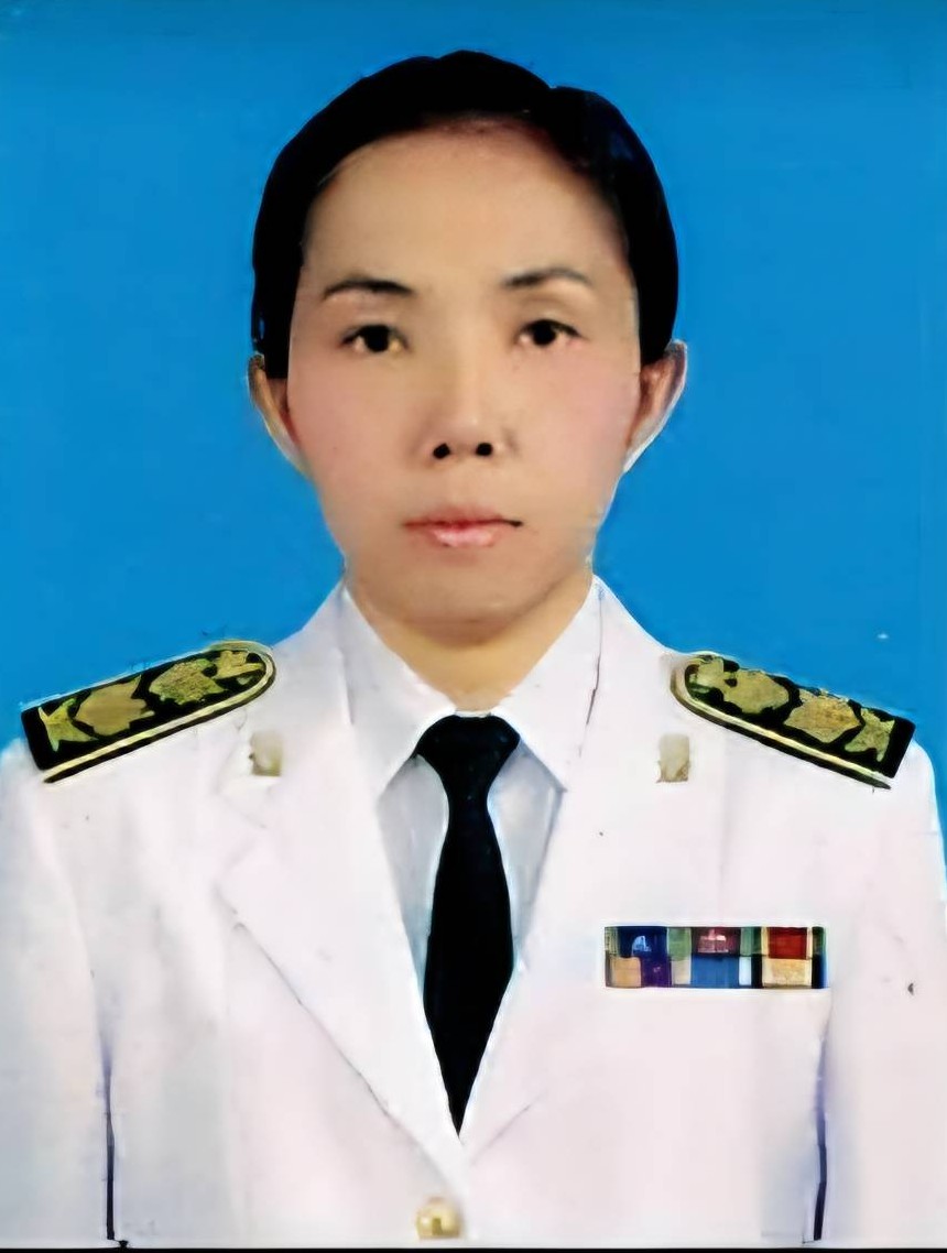 นางขวัญธิดา ใจศิริ