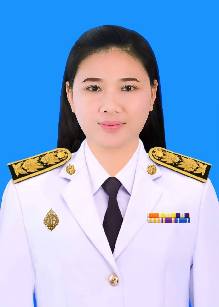 นางสาวแววตา อุตระหงษ์