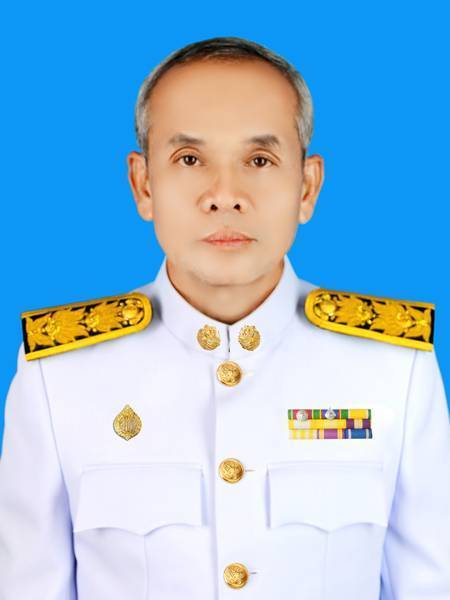 นายตุ้มแก้ว วะริรัตน์