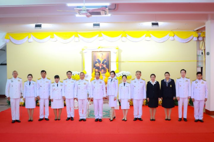 อบจ.สกลนคร ร่วมพิธีทำบุญตักบาตร ถวายพระราชกุศลแด่สมเด็จพระนเรศวรมหาราช