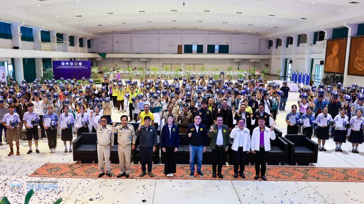 อบจ.สกลนคร ร่วมต้อนรับ รมช.คมนาคม เดินหน้าโครงการ “ขนส่งสัญจรปลอดภัย” เสริมสร้างความปลอดภัยให้ประชาชน