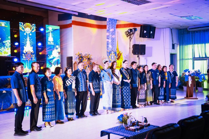 อบจ.สกลนคร ร่วมงานแถลงข่าวประเพณีแห่ปราสาทผึ้ง และแข่งขันเรือยาว “ชิงถ้วยพระราชทานฯ” จังหวัดสกลนคร ประจำปี 2568