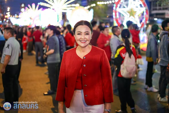 อบจ.สกลนคร ร่วมสืบสานประเพณีแห่ดาวคริสต์มาส ค.ศ. 2025 ยิ่งใหญ่ตระการตา เสริมภาพลักษณ์เมืองวัฒนธรรม