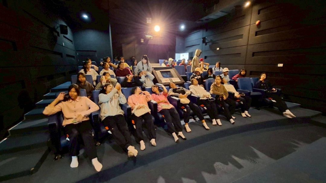 อบจ.สกลนคร ให้การต้อนรับคณะครูและนักเรียนจากโรงเรียนหนองสูงสามัคคีวิทยา เข้าศึกษาดูงานพิพิธภัณฑ์และท้องฟ้าจำลอง