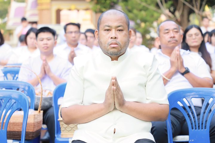 อบจ.สกลนคร ร่วมพิธีทำบุญตักบาตร เนื่องในวันมาฆบูชา ประจำปี 2569