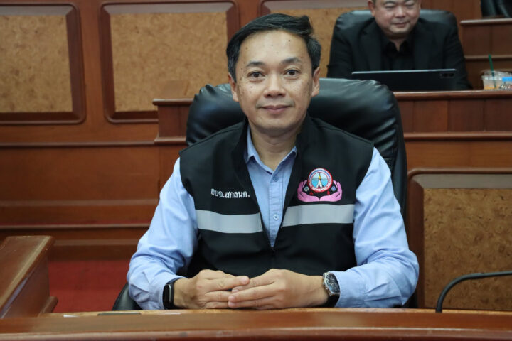 อบจ.สกลนคร เป็นประธานในการประชุมหารือโครงการพัฒนาระบบบริการและบริหารจัดการด้านสาธารณสุขสถานีอนามัย เฉลิมพระเกียรติ 60 พรรษาฯ