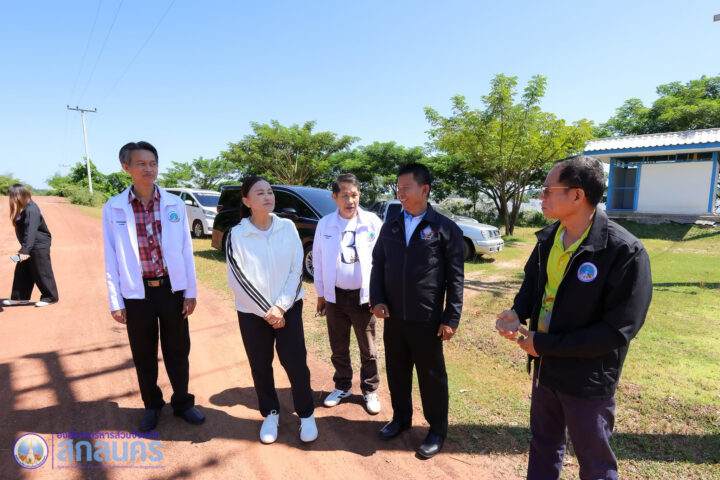 อบจ.สกลนคร ลงพื้นที่สำรวจถนนสายบ้านเสาวัด – บ้านนาหวาย อ.อากาศอำนวย เตรียมสร้างถนน คสล. แก้ปัญหาเดือดร้อนประชาชน