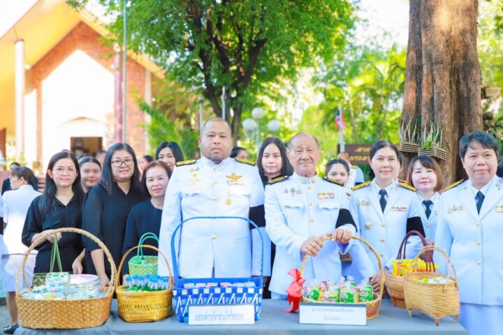 อบจ.สกลนคร ร่วมพิธีวันคล้ายวันสวรรคต และพิธีถวายดอกไม้จันทน์ภาคประชาชน สมเด็จพระบรมราชชนนีพันปีหลวง