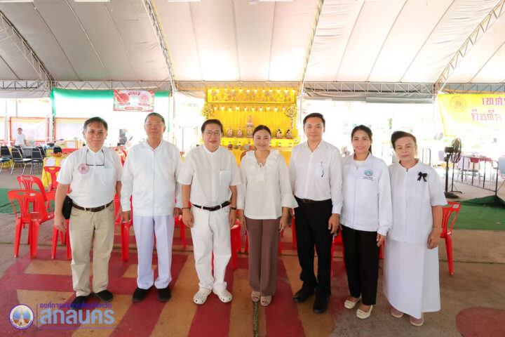 อบจ.สกลนคร ร่วมรับประทานอาหารเจและทำบุญถวายปัจจัย เนื่องในเทศกาลถือศีลกินเจ ประจำปี 2569